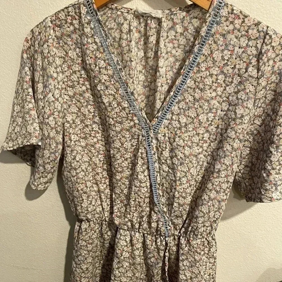 Sienna Sky Tops - Sienna Sky floral blouse size Small